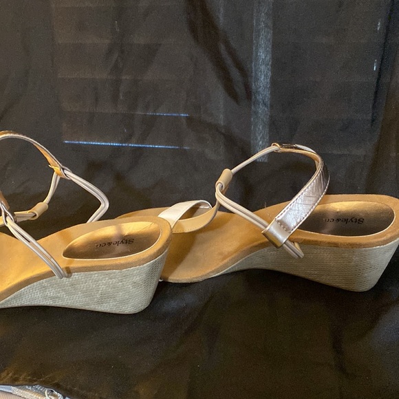 Summer Wedge Sandal 10M - Picture 2 of 8